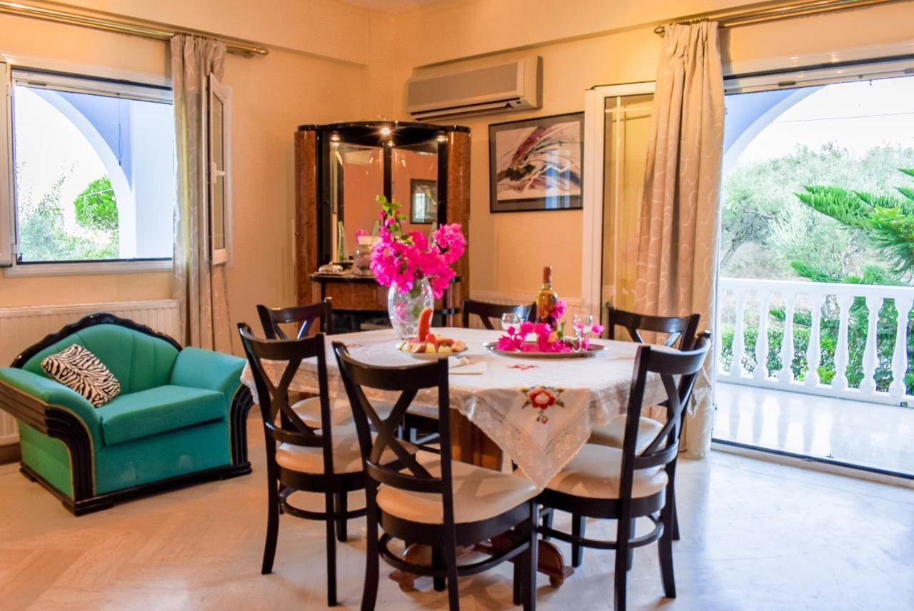 Vicky'S Village Private House Fiolitis Exterior foto