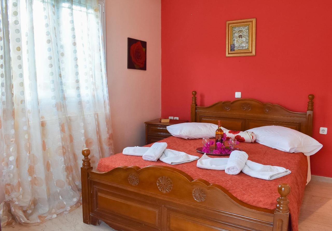 Vicky'S Village Private House Fiolitis Exterior foto
